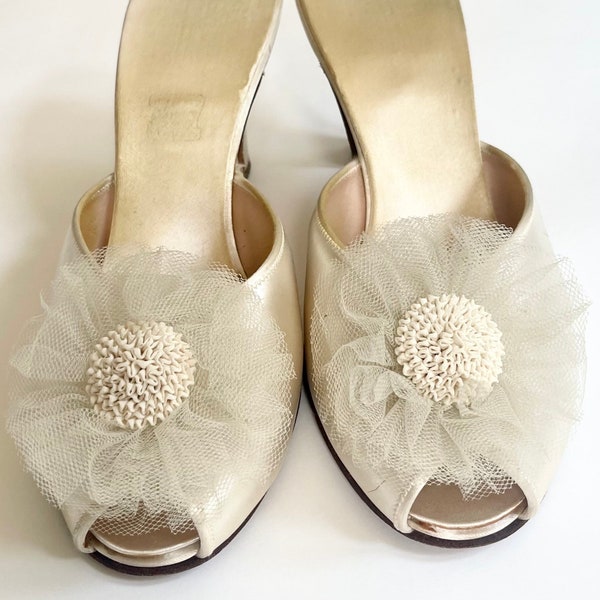 Daniel Green Wedding Shoes Peep Toe Bridal Mules Bedroom Slippers Slides Vintage 50s Ivory Satin Tulle Rosette Floral Classic