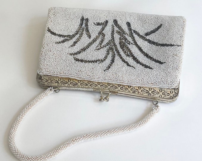 Pearl Silver Beaded Clutch Purse Short Strap Vintage 50s 60s Bridal Wedding Bridal Evening Style Decorative Silver Tone Frame