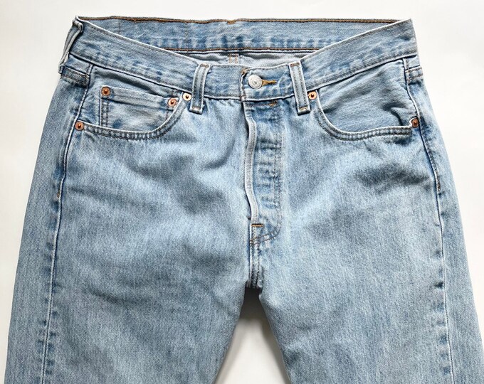 Vintage Levi's 501 Jeans Light Wash 90s 2000s All Cotton Denim Soft Distressed Worn Womens Mens Pants