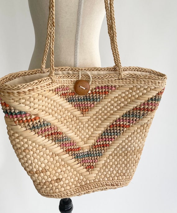 Faded Straw Market Bag Vintage 70s Beige Pastel Weave Wood Button Closure Cotton Lined Beach Bag