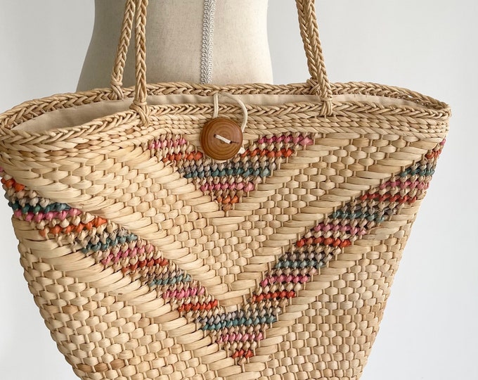 Faded Straw Market Bag Vintage 70s Beige Pastel Weave Wood Button Closure Cotton Lined Beach Bag