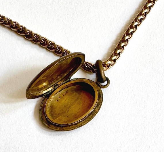 Vintage Brass Oval Locket Necklace 30" Gold Chain