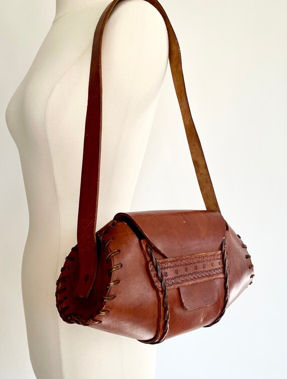 Structured Tooled Leather Purse Shoulder Bag Vintage 60s 70s Made in Spain Mahogany Brown Floral Tooling Whipstitched Edges Western Style