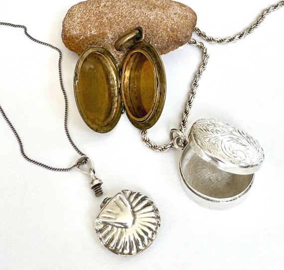 Vintage Locket Perfume Pendant Necklace Sterling Silver 925 Brass Ribbed Perfume Bottle Poison Vial Stash Box Vintage Silver Gold Chain
