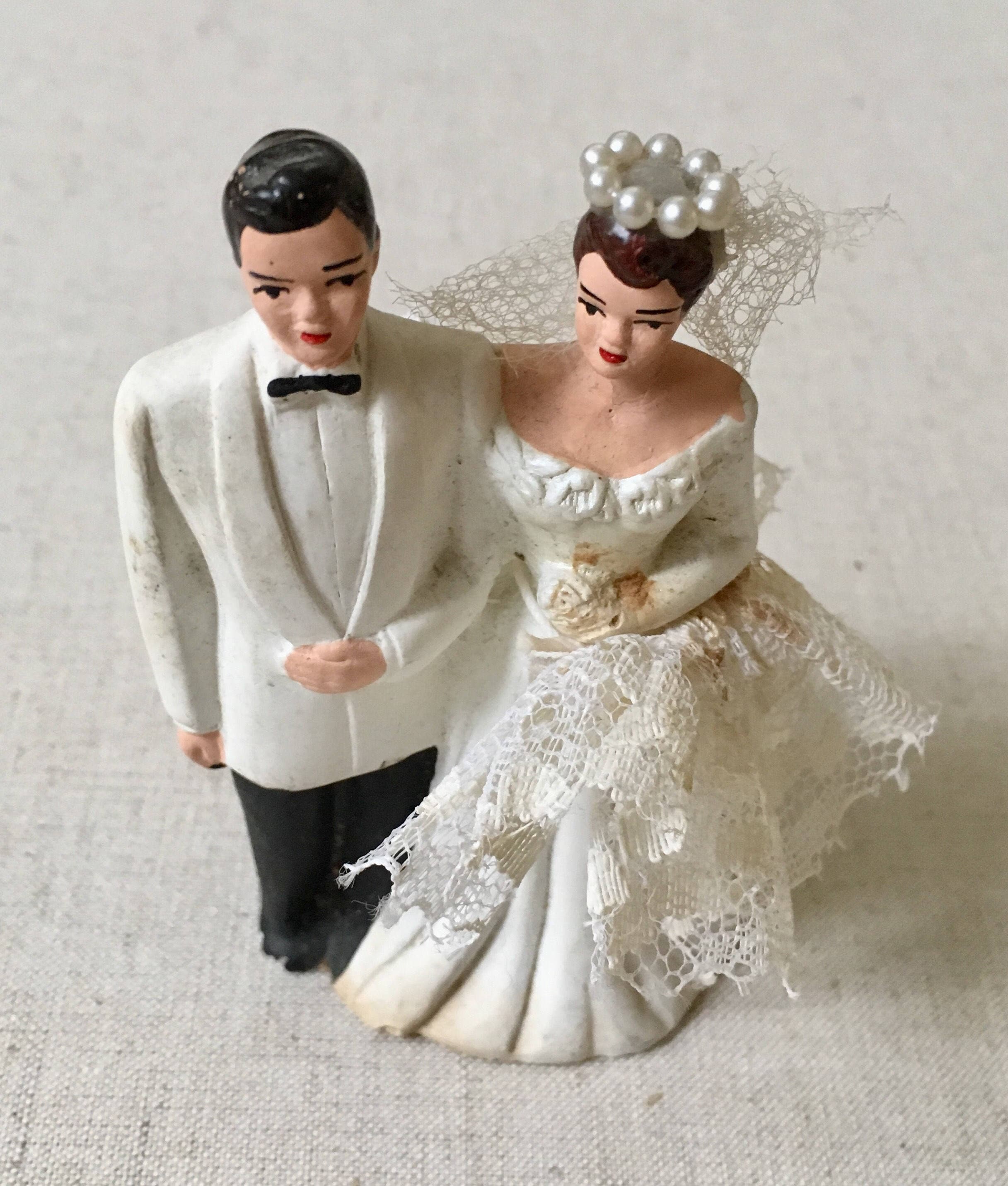 Vintage Wedding Cake Topper Bride And Groom Chalkware Ceramic Antique