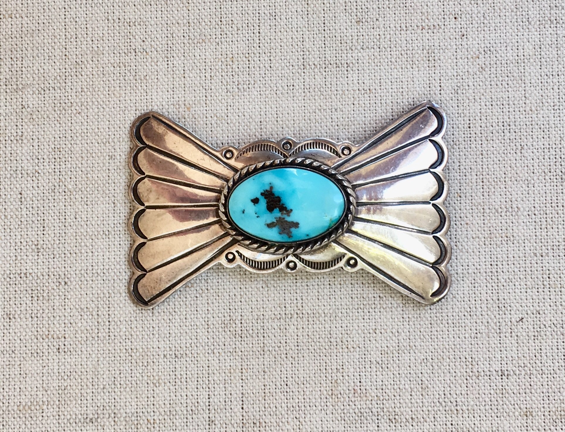 Navajo brooch deals