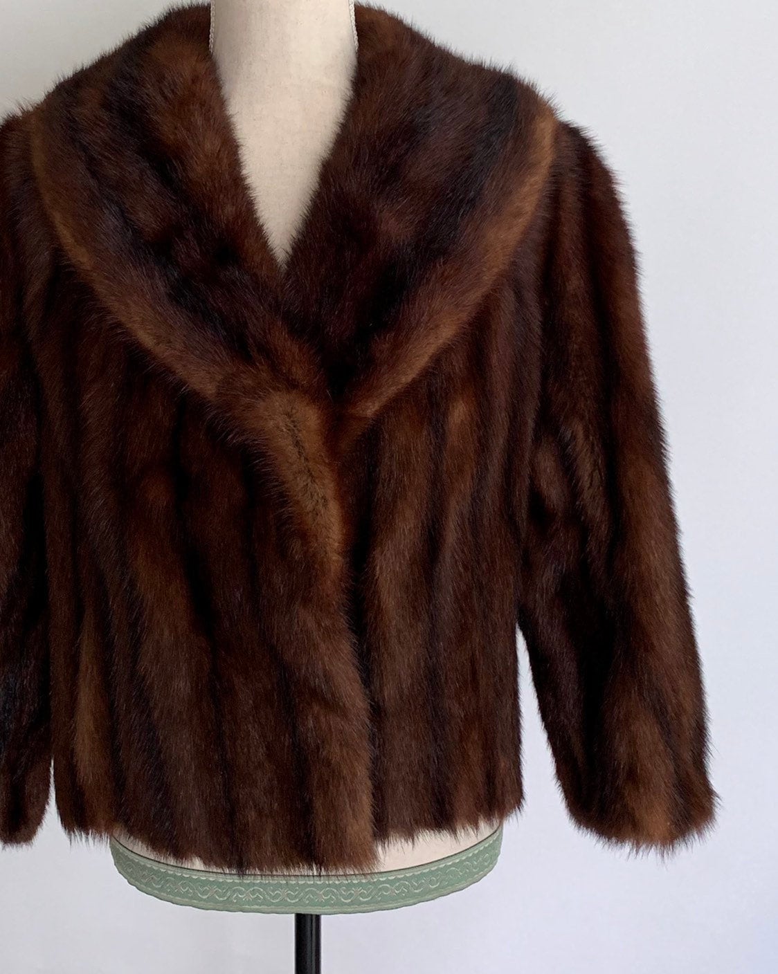Short Glossy Mink Jacket Coat Vintage 50s 60s Mahogany Dark Brown Fur Cropped Short