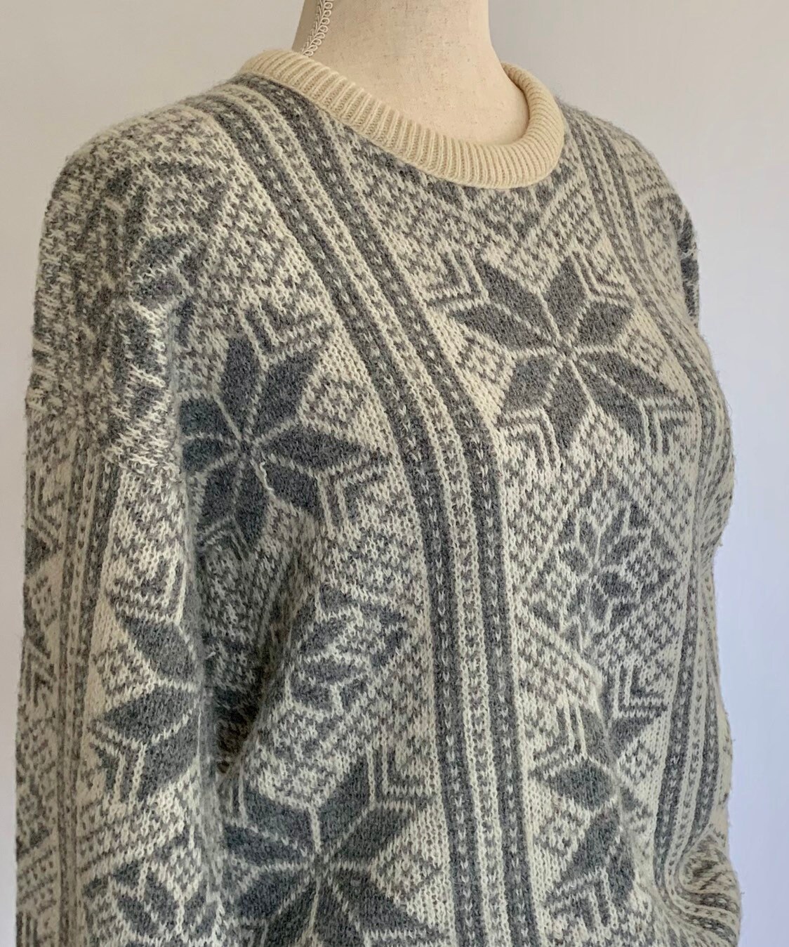 Wool Snowflake Knit Sweater Vintage 70s Traverse Bay Woolens Cream Grey ...