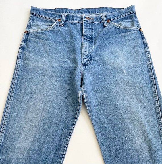70s Wrangler Denim Jeans Made in USA Faded Medium Blue Vintage Wash Pants All Cotton