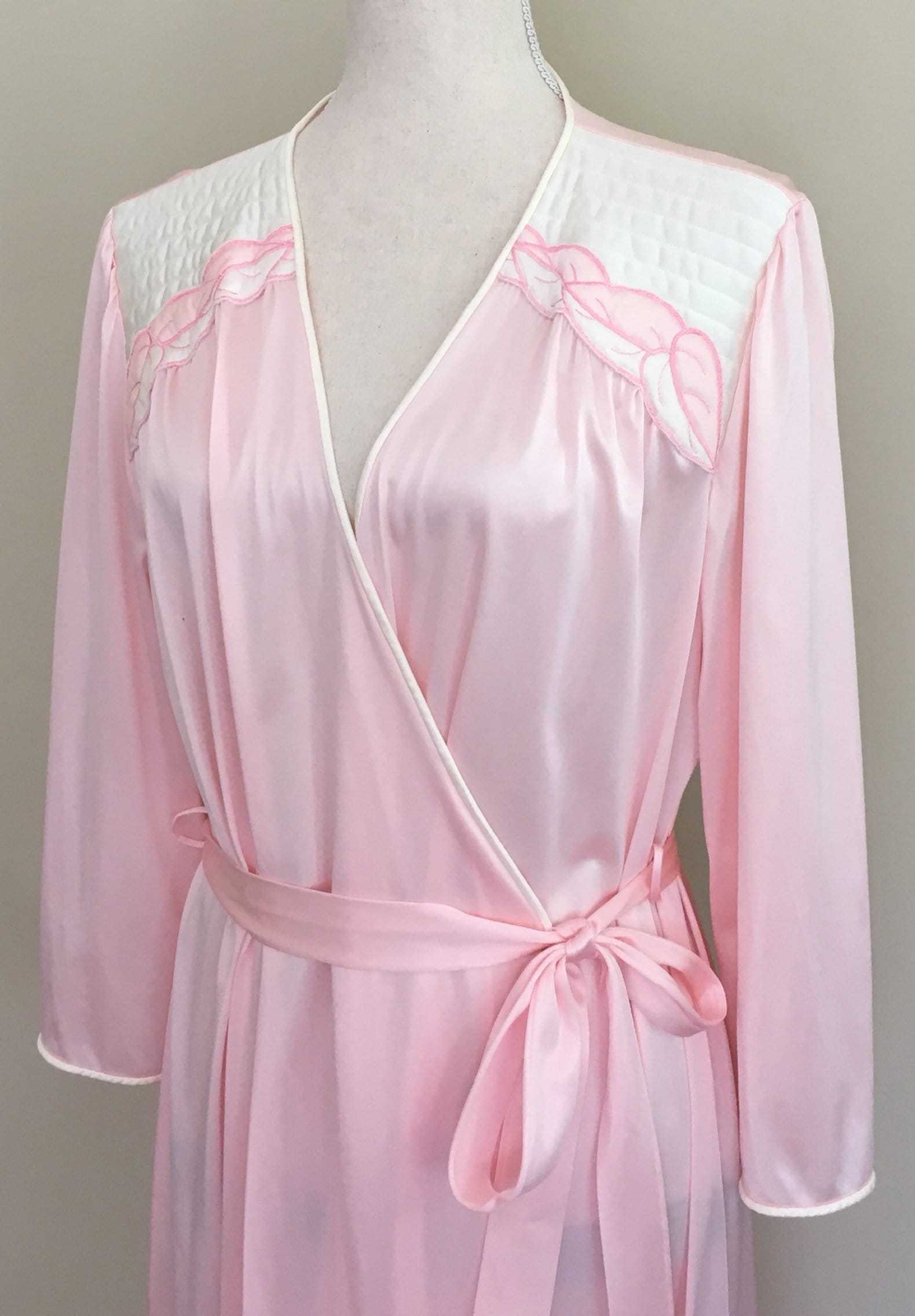 Vanity Fair Pink Robe Nightgown Dressing Gown Floor Length Vintage 50s ...