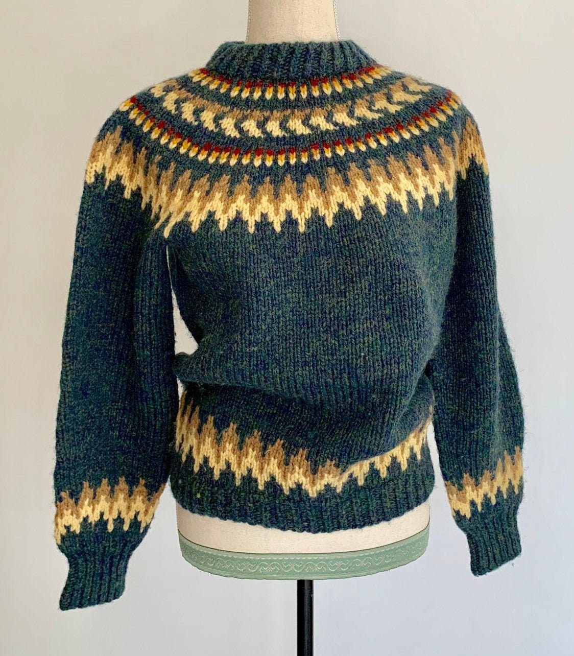 Fair Isle Knit Sweater Vintage 70s Pure Wool Hand Knitted in the