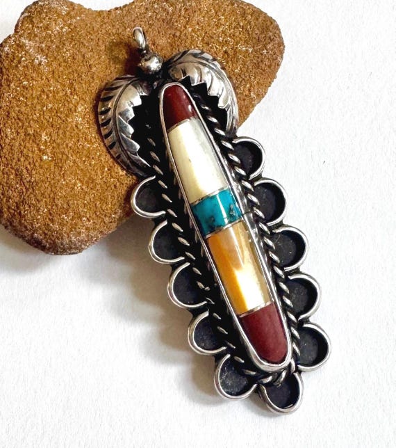 Long Navajo Turquoise Pendant 60s 70s Vintage Native American Sterling Silver Red Coral Flush Inlay Inlay Decorative Leaf Feather