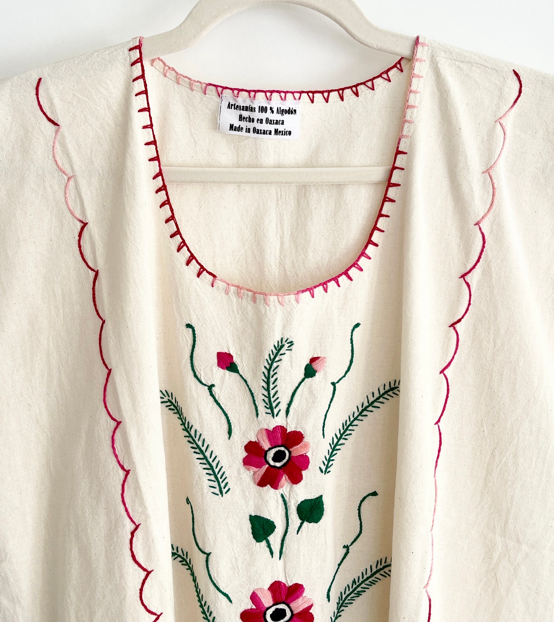 Embroidered White Cotton Top Oaxaca Mexican Vintage Floral