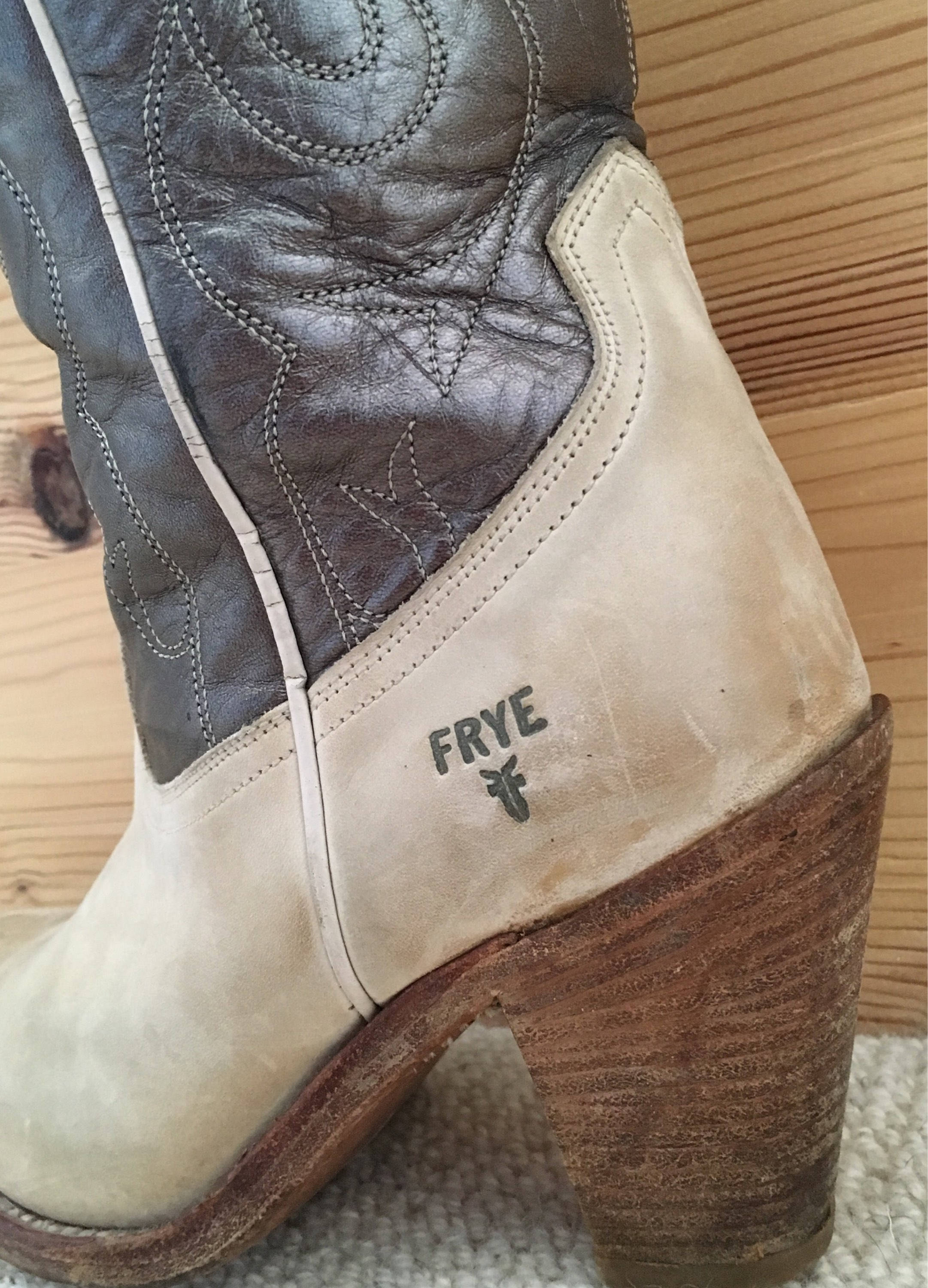 Silver sales frye boots