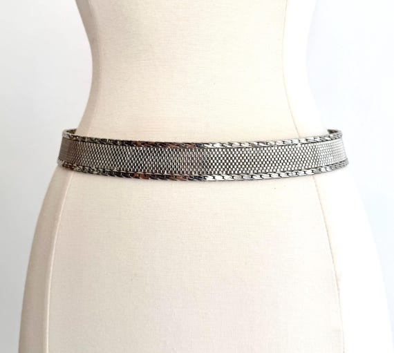 Silver Metal Mesh Belt Vintage 80s 90s Metallic Silver Tone Metal Link Minimalist Womens Waist Belt