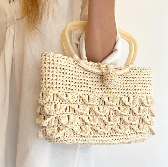 Vintage Woven Raffia Bag: 1950s-60s White Purse with Plastic Handles