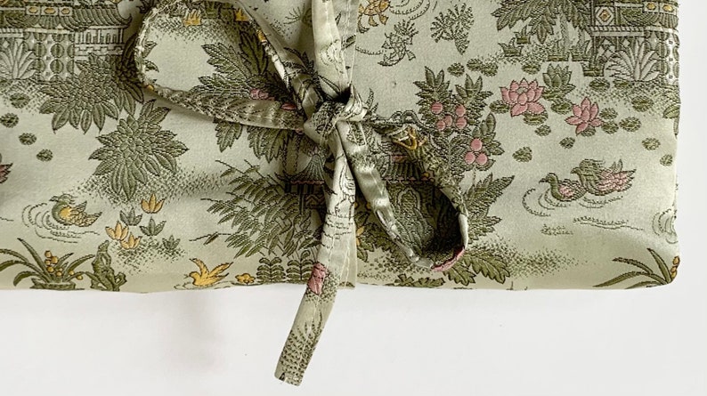 Handmade Silk Jewelry Roll Pouch Bag for Travel Pale Green Chinese Floral Fauna Motif Vintage Taching Hand Made in China