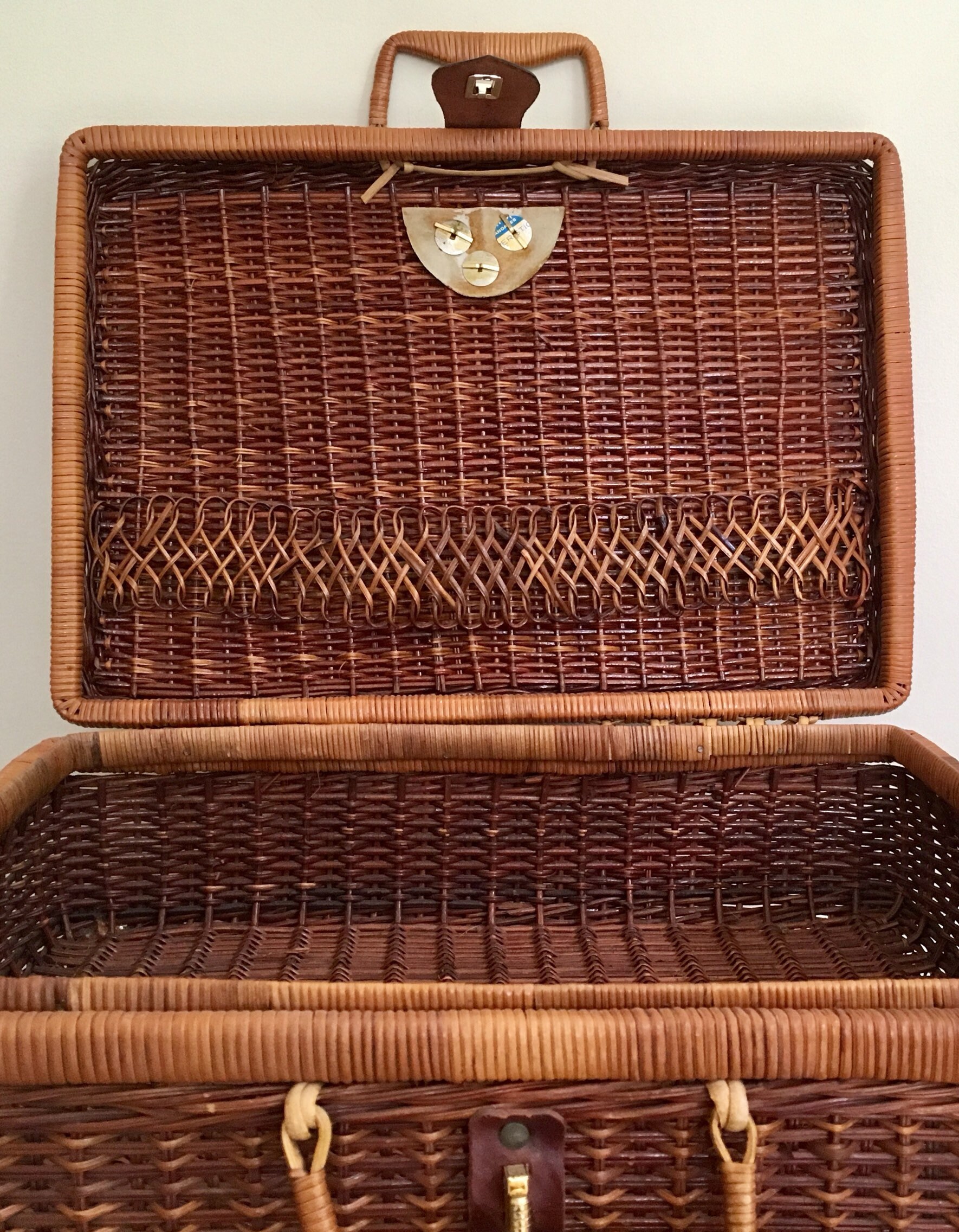 Wicker Picnic Basket Suitcase Vintage 70s Leather Closure Brass Tone