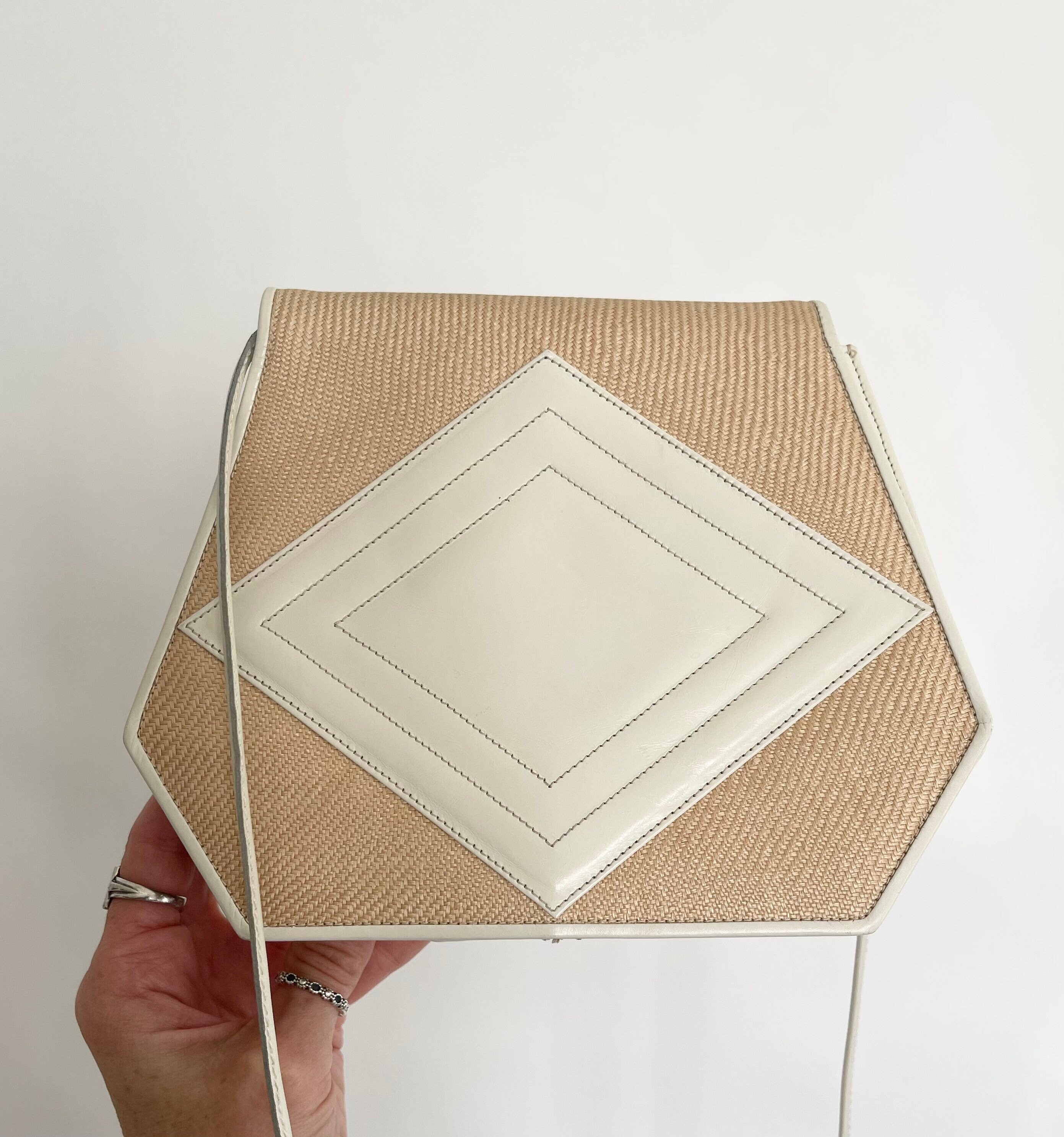 Top 165+ geometric bag designer super hot - esthdonghoadian