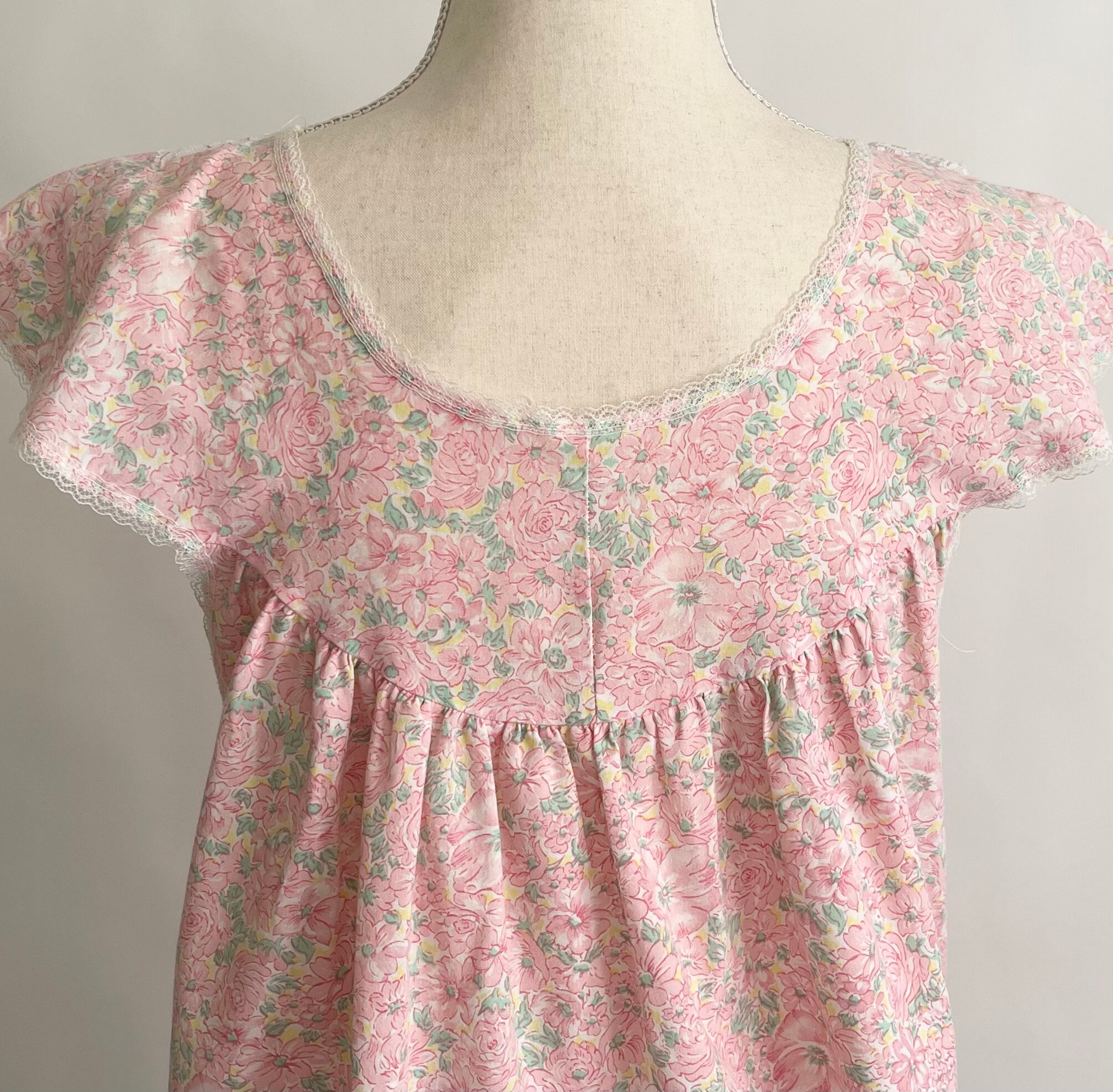Pink Ditsy Floral Nightgown Nightie Vintage Made in USA White Lace ...