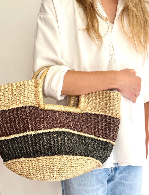 Vintage Woven Straw Bag Purse Tote Blonde Wood Handles Vintage Folk Jane Birkin Style Spring Summer Beach Beige Neutral Earth Desert Tone