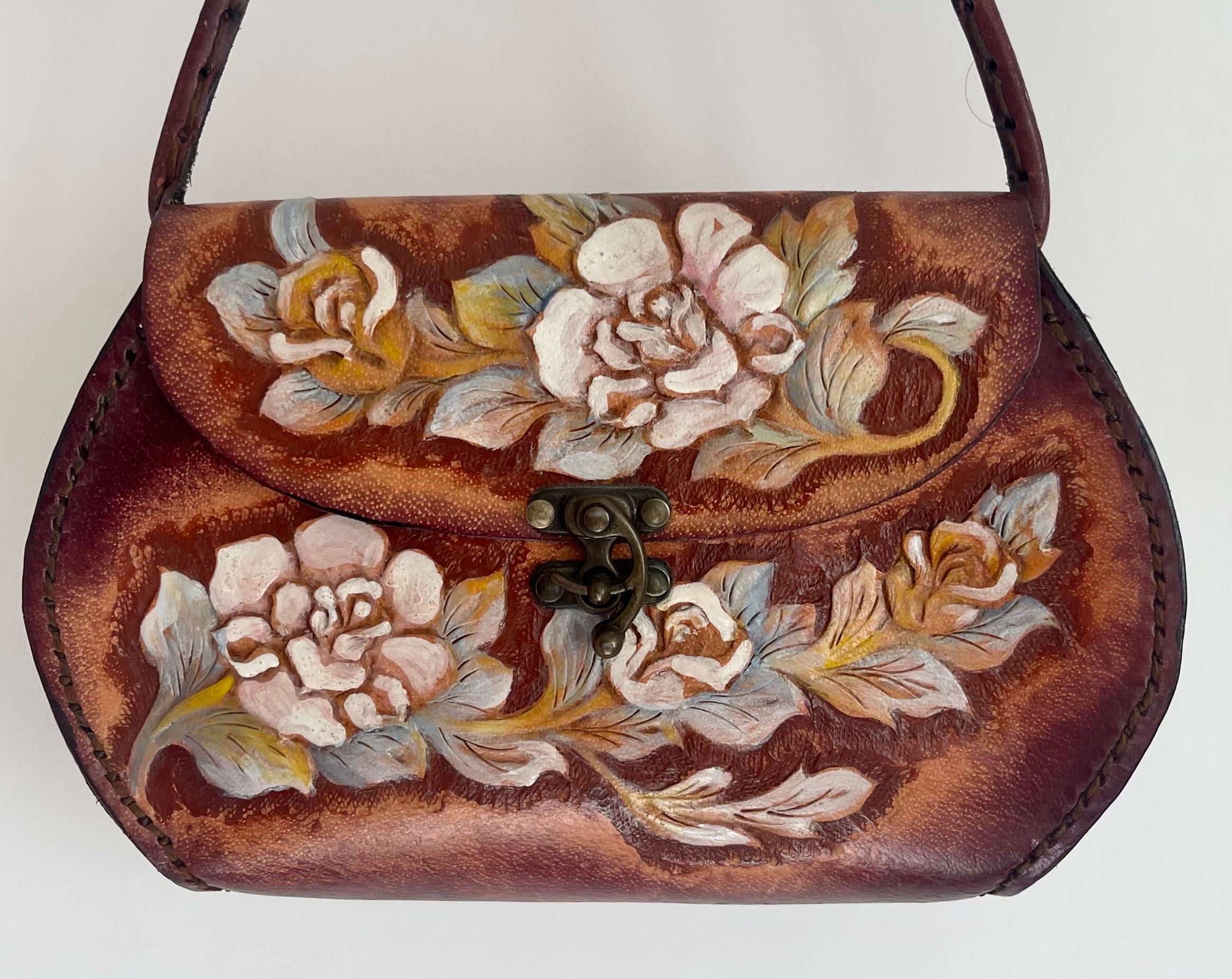 This Designer Makes Purses and Other Accessories Into Art With Hand-Painted  Details