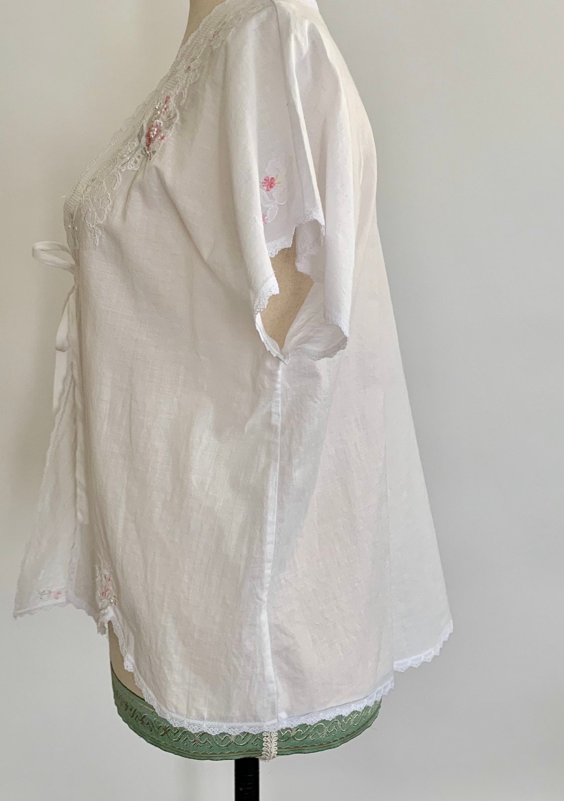 White Cotton Bed Jacket Vintage Sara Beth Sleepwear Kimono Cover Up Top