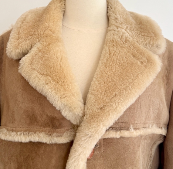 Vintage Shearling Coat Beige Leather Made in USA by Sawyer II Thick Natural Sheepskin Fur Unisex Mens Womens Heavy Winter Coat