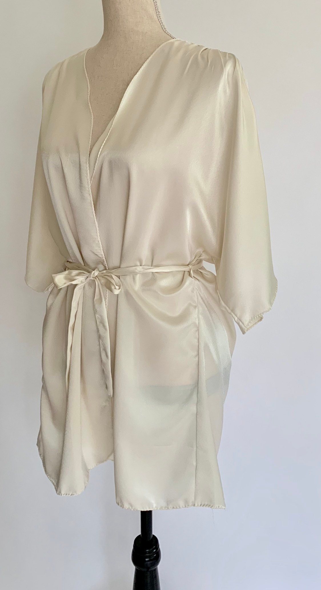 Short Ivory Satin Robe Nightgown Dressing Gown Vintage Jayre California White Cream Bridal