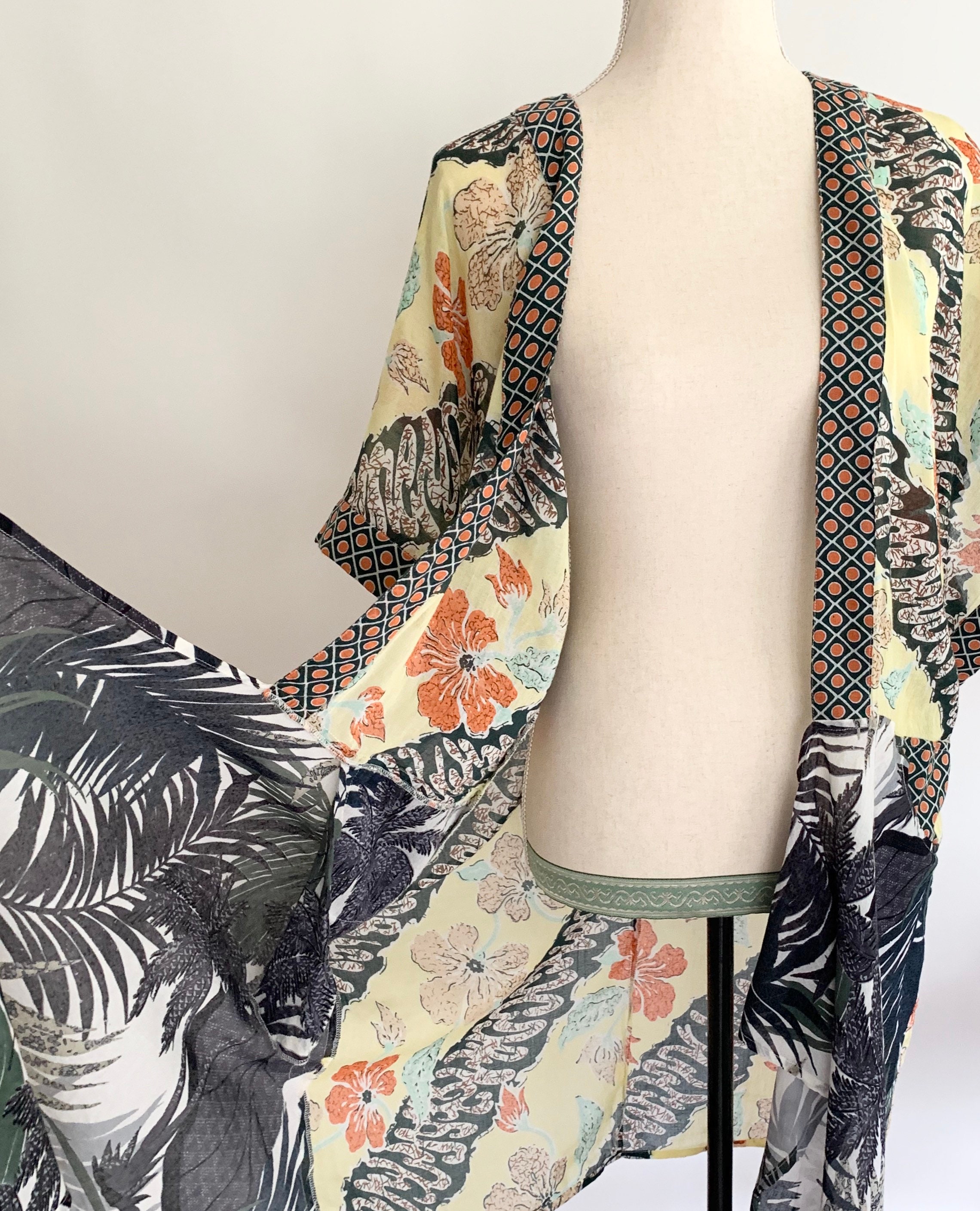 Lightweight Cotton Kimono Cover Up Made in India Boho Floral Hibiscus Print Front Pockets XS S M
