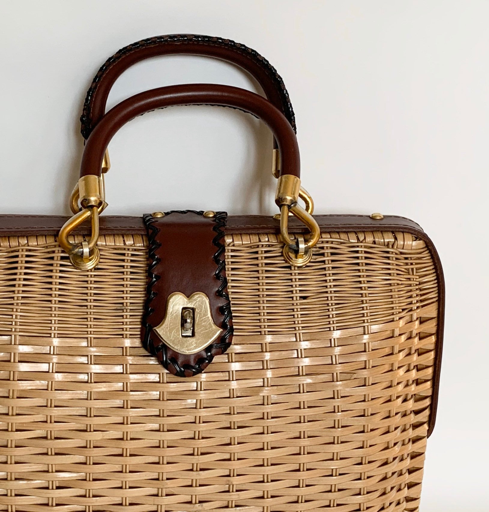 Large Wicker Purse Bag Top Handle Vintage Rattan Weave Woven Brass Tone