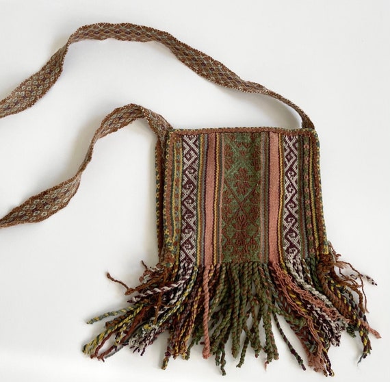 Southwest Knit Crossbody Bag Purse Artisan Tribal South American Handwoven Wool Fringe Hem Vintage Neutral Colors Slouchy Summer Festival