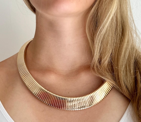 Wide 80s Gold Necklace Vintage Slinky Serpentine Liquid Link Chain Minimalist Vintage Gold Tone Costume Jewelry