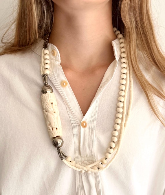 Boho 70s Beaded Necklace Vintage Folk Hippie Bead Necklace Vintage Handmade Vintage White Silver Beads Long 28" Statement Necklace