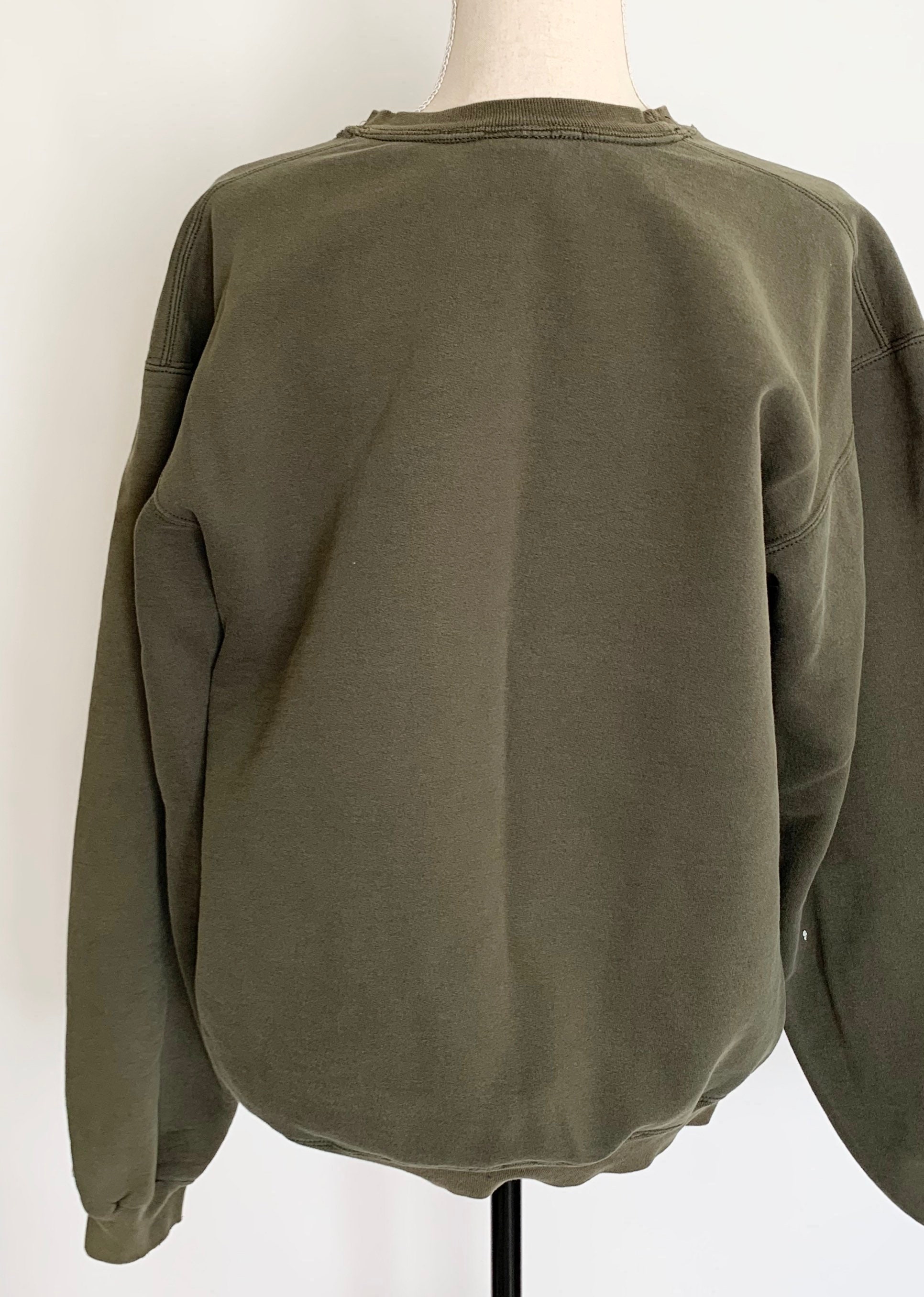 nike army green sweatshirt
