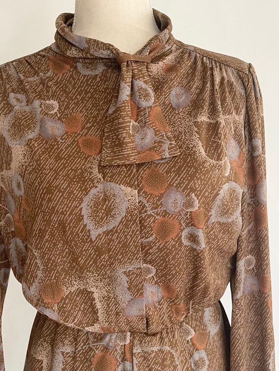 70s French Polyester Dress Vintage Brown Beige Gray Leaf Botanical Print Dress Neck Detail Elastic Waist Midi Tea Length XS
