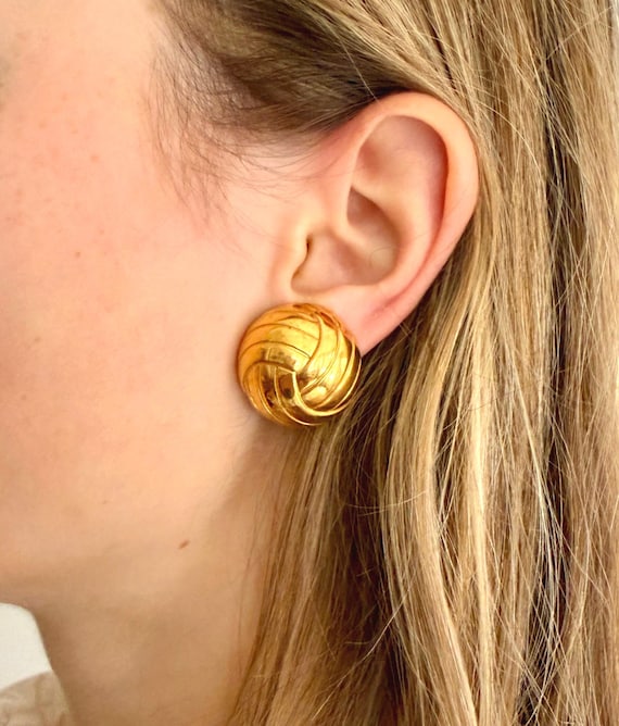 Chunky 80s Gold Earrings Vintage Monet Round Circle Clip On Style