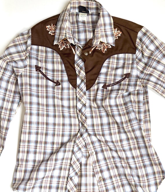 Vintage Embroidered Western Shirt 70s Cowgirl Plaid Snap Shirt Floral Embroidery