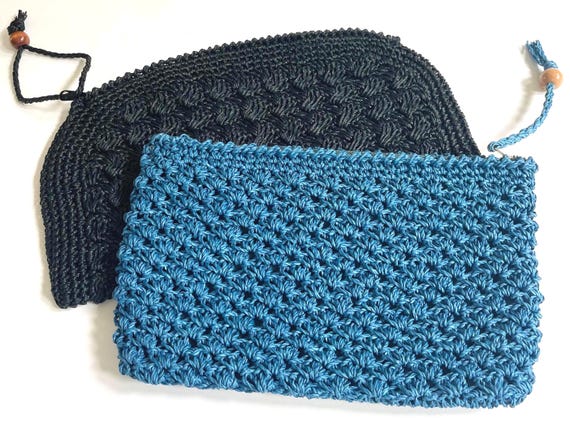 Blue Raffia Bag Clutch Zip Pouch Vintage 50s 60s Soft Blue Teal Woven Raffia Made in Japan Wood Bead Tassel Zip Closure Summer Beach