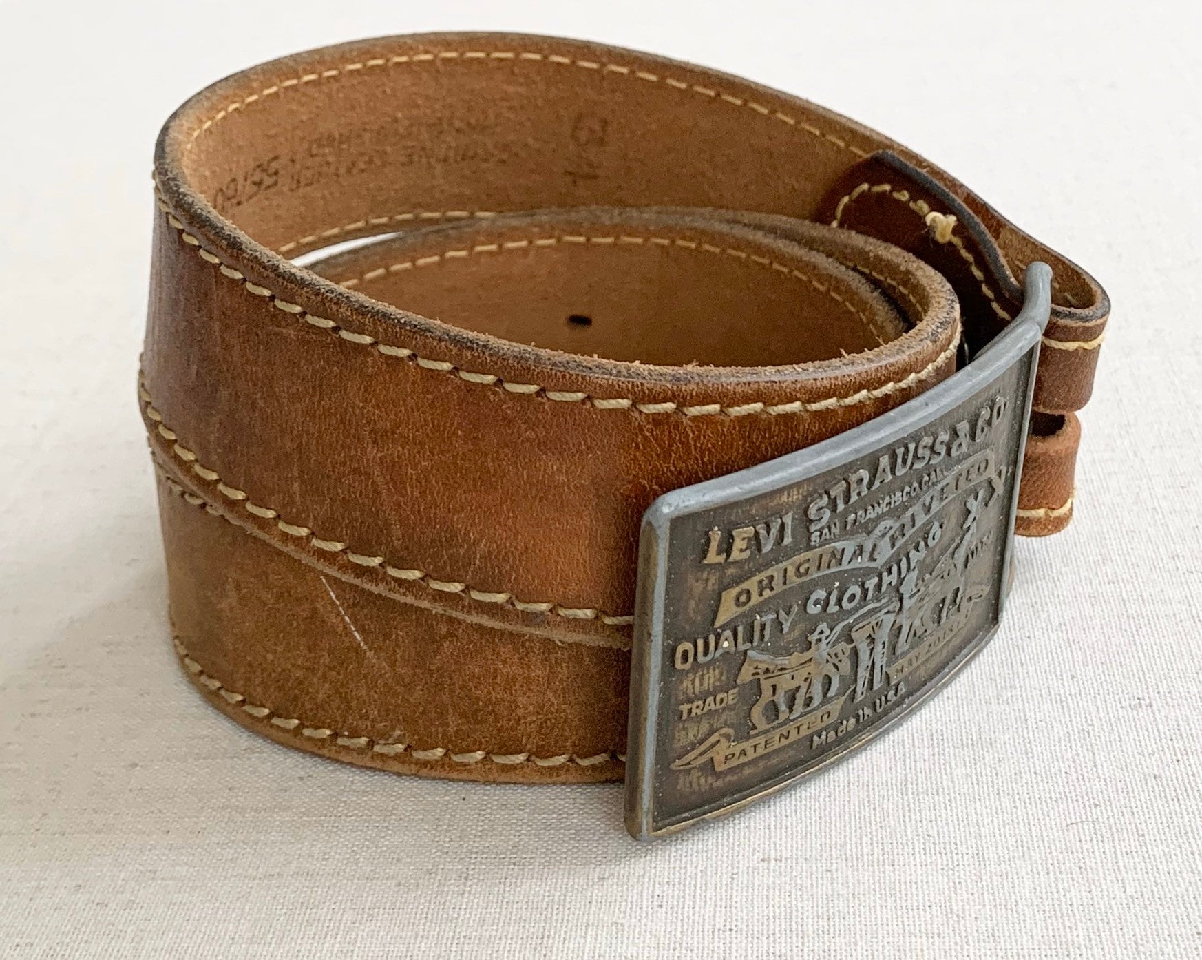 levis belt buckle
