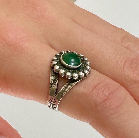 Antique Navajo Turquoise Ring Fred Harvey Era Native American Vintage Stamped Sterling Silver Band Oval Green Turquoise Cabochon Size 6.5