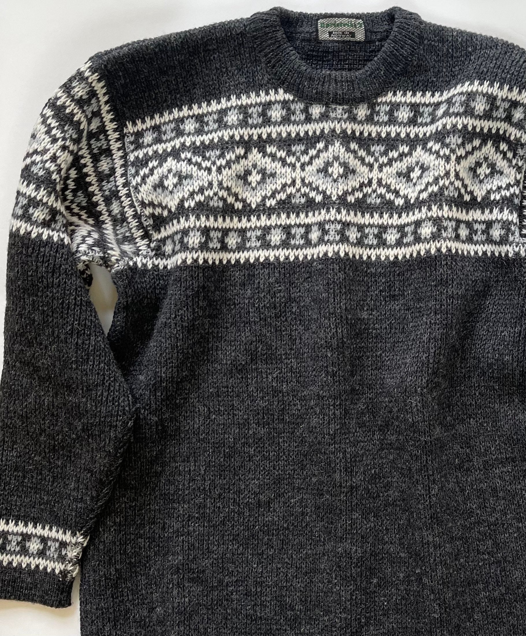 Mens Norwegian Wool Sweater Made in Norway by Nordsrikk Apres Ski