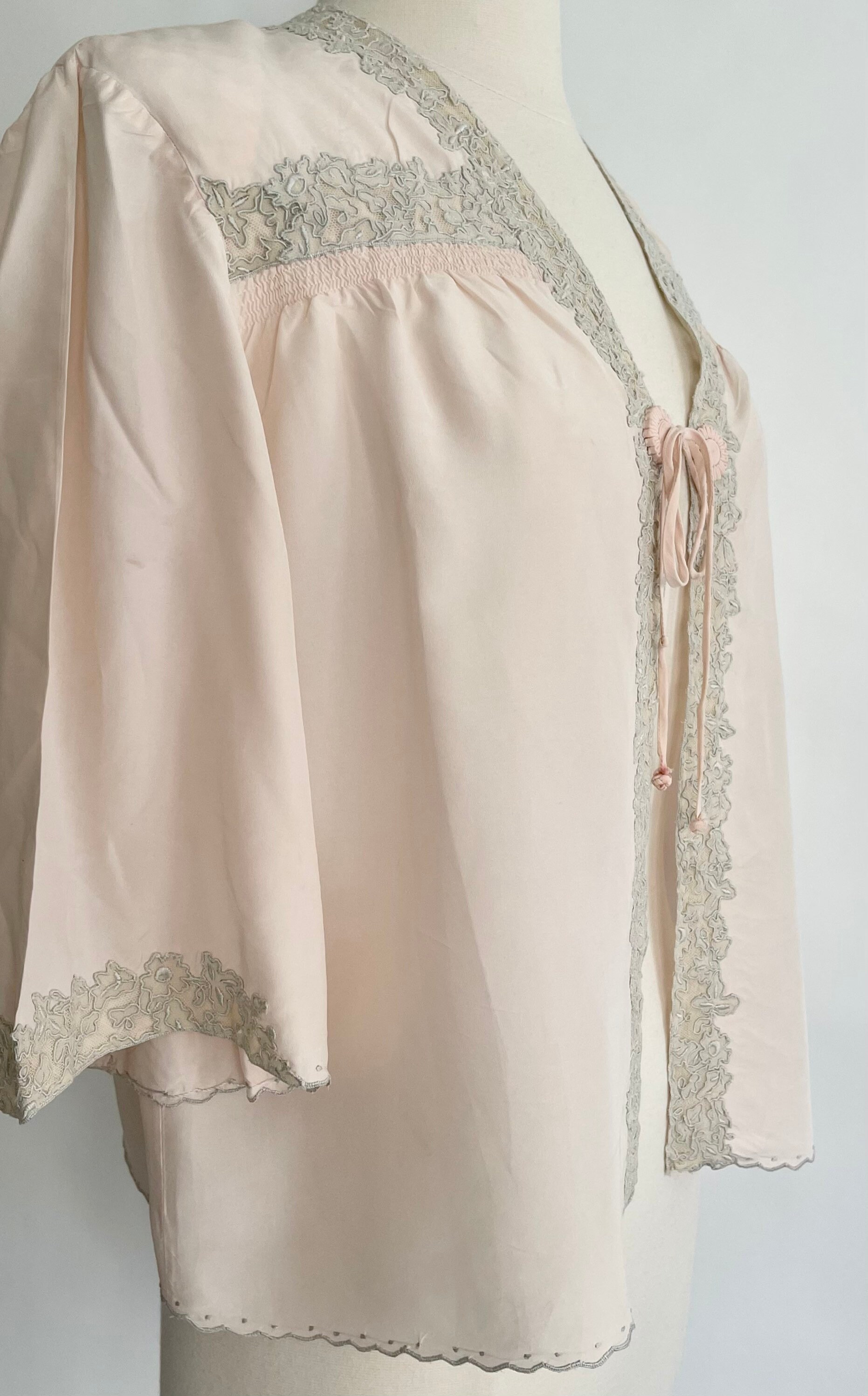 Antique Silk Bed Jacket Vintage Early 1900s 20s 30s Pale Ballet Pink