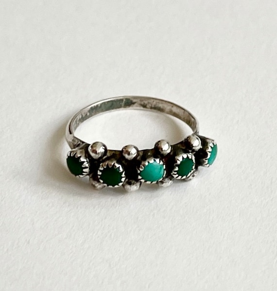 Snake Eye Turquoise Ring Band Vintage Rustic Antique Native American Zuni Sterling Silver Petit Point Green Turquoise Stackable Size 5.5