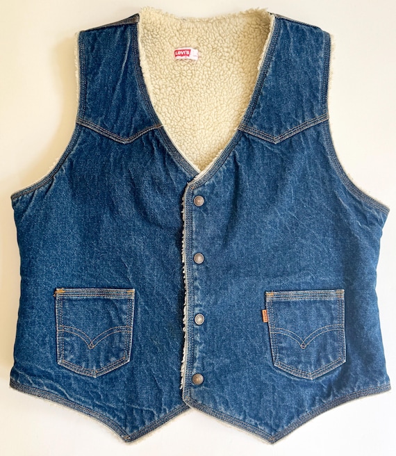 Vintage Levis Sherpa Vest 70s 80s Made in USA Orange Tab Western Stitching Medium Wash Denim Contrast Natural White Sherpa Lining