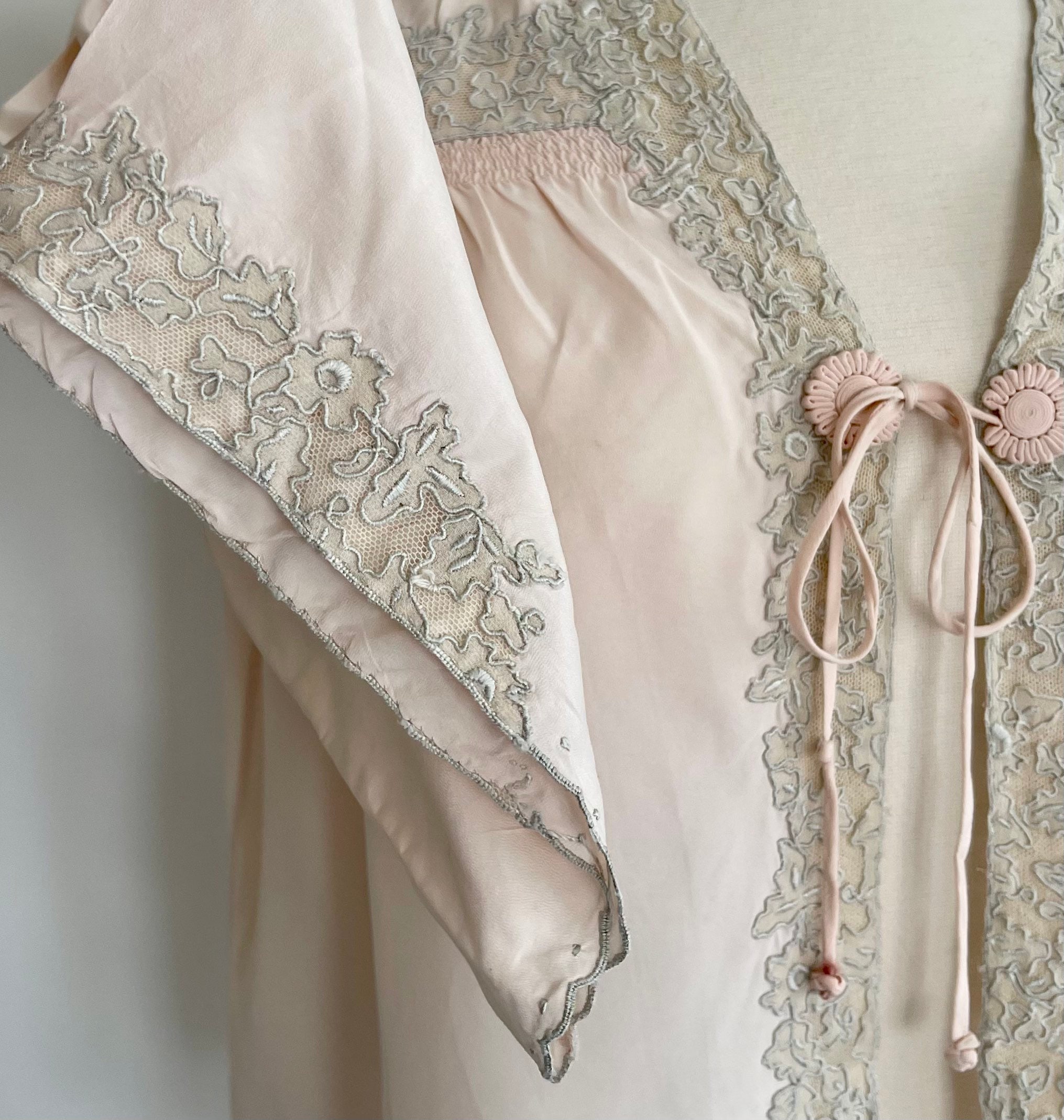 Antique Silk Bed Jacket Vintage Early 1900s 20s 30s Pale Ballet Pink