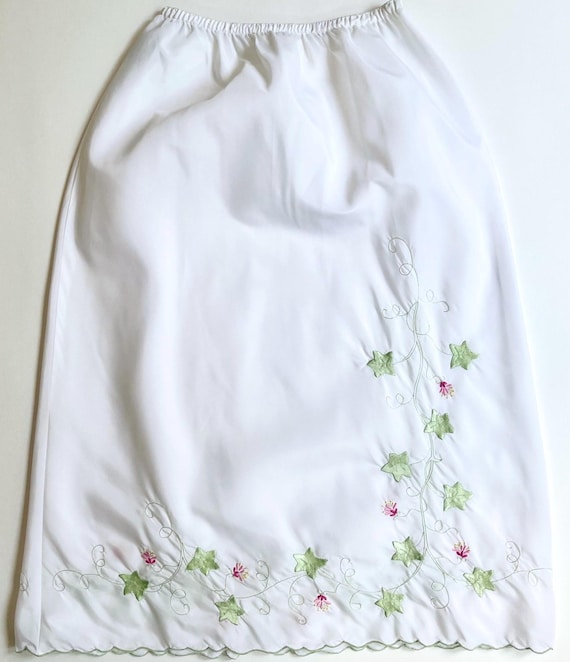 Odette Barsa Floral Half Slip Skirt Vintage 60s Matej for Odette Barsa Sleepwear Lingerie White Botanical Flower Applique