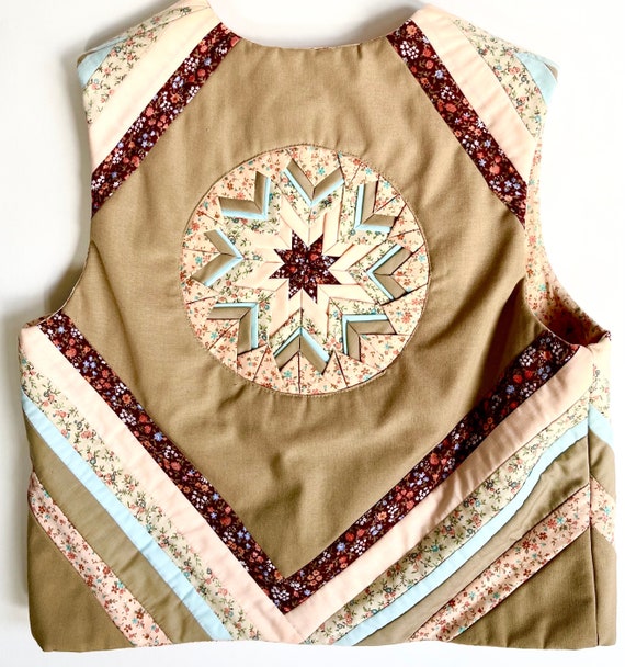 Shaker Style Quilted Vest Handmade Vintage 60s 70s Pastel Prairie Floral Patchwork Boho Folk Style XS