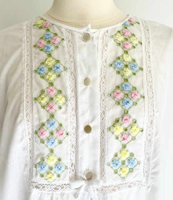 Floral Embroidered White Nightie Cover Up Dressing Gown Vintage 50s 60s Cotton Blend Pink Blue Flowers Green Embroidery Made in USA Lace