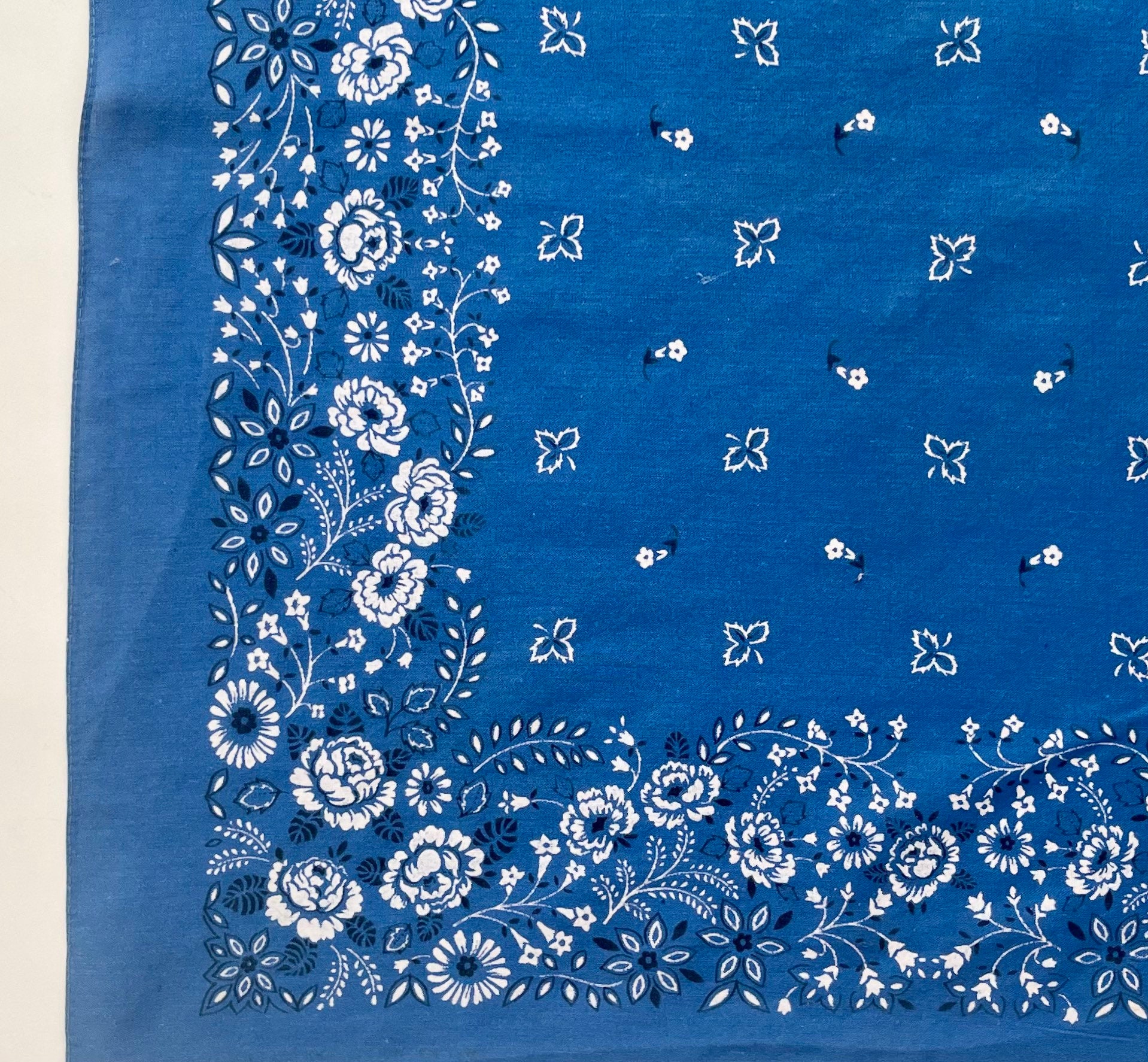 60s blue medallion print bandana (hand-hemmed, one selvedge)